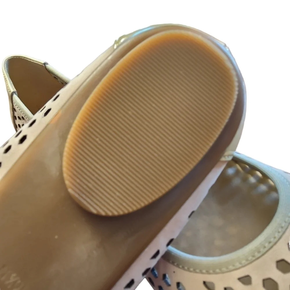 Vaneli Leather Perforated Flats NWOB 😍 - Picture 5 of 13